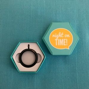 Origami Owl large black twist locket base